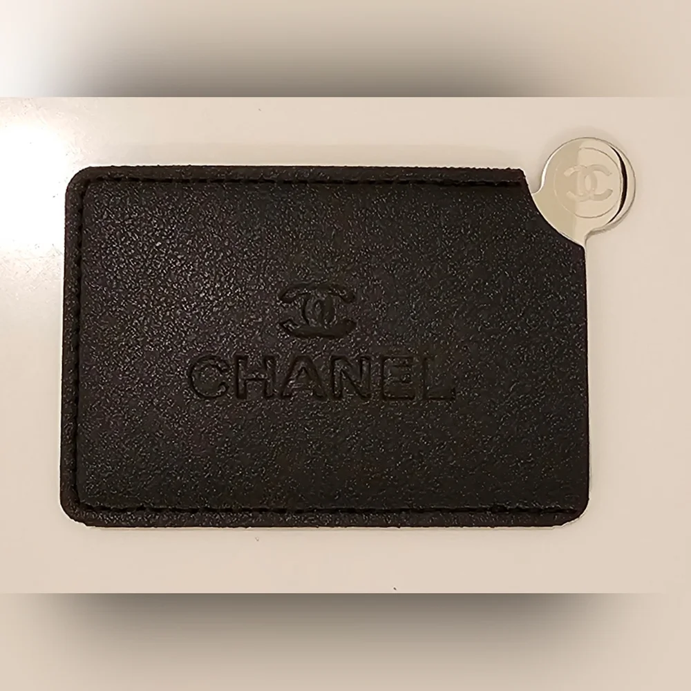 Chanel Black Slim Card Case with Mirror - Picture 2 of 3